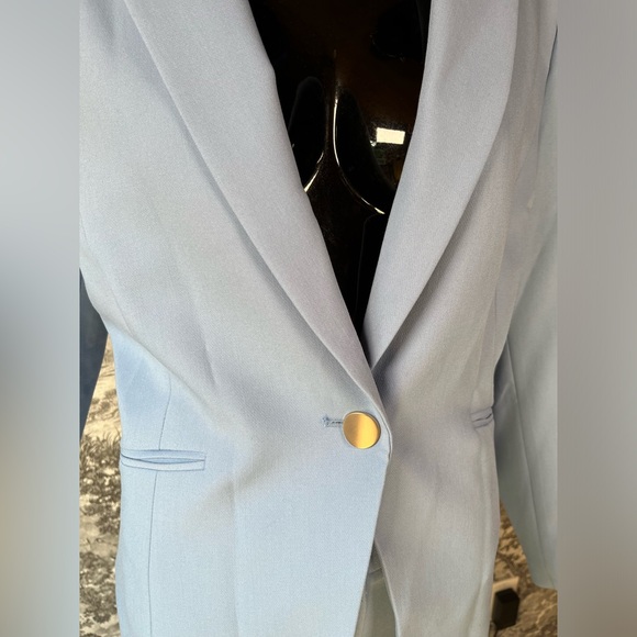 Light Blue Single-Breasted Suit - Picture 6 of 11